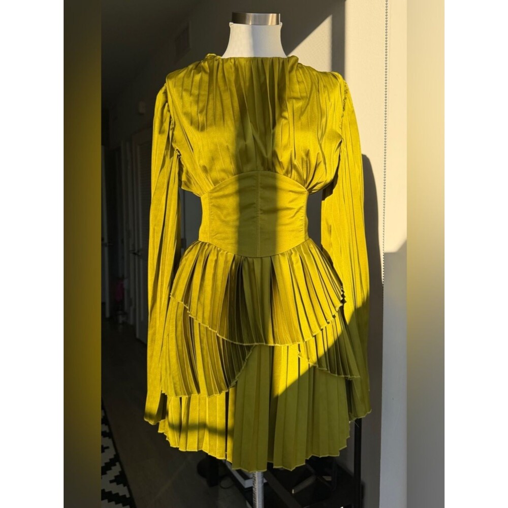 ANDREA IYAMAH
The Lenti Pleated Mini Dress in Onyx (Size S) - Picture 2 of 8